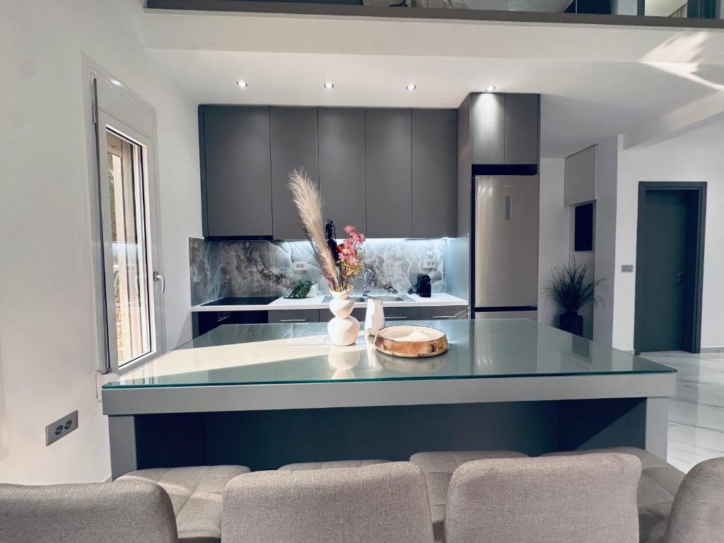 829249345 - Αντιγραφή - Αντιγραφή